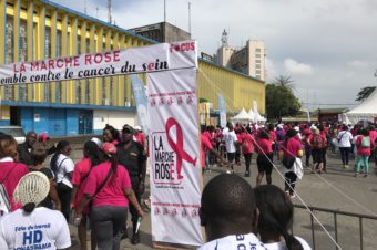 LA MARCHE ROSE pour lutter contre le CANCER DU SEIN | Douala